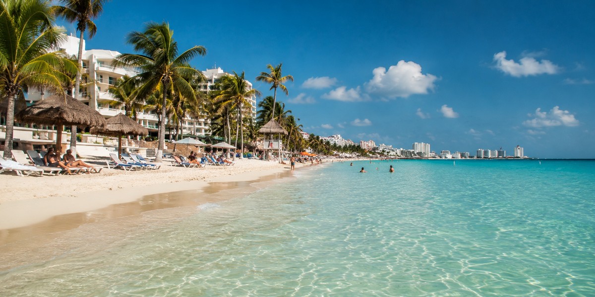 Northern Cancun Hotel Zone budget beachfront hotel with calm shallow water