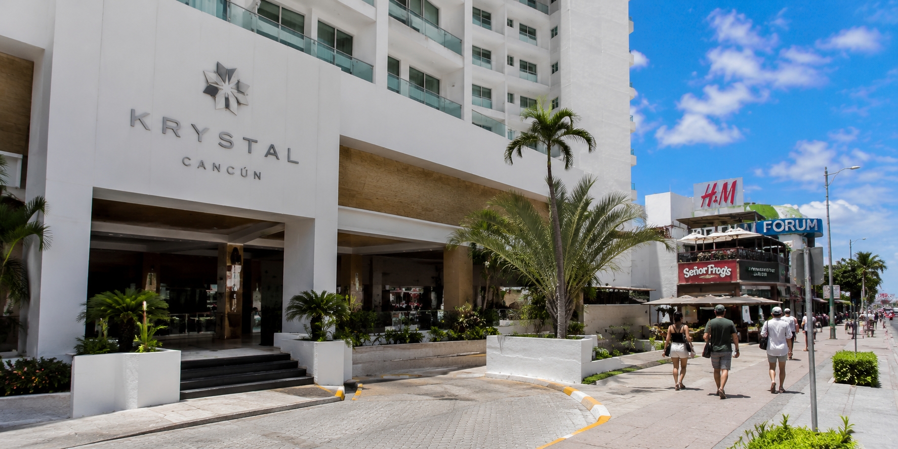 Central Hotel Zone mid-range hotel near nightlife and shopping
