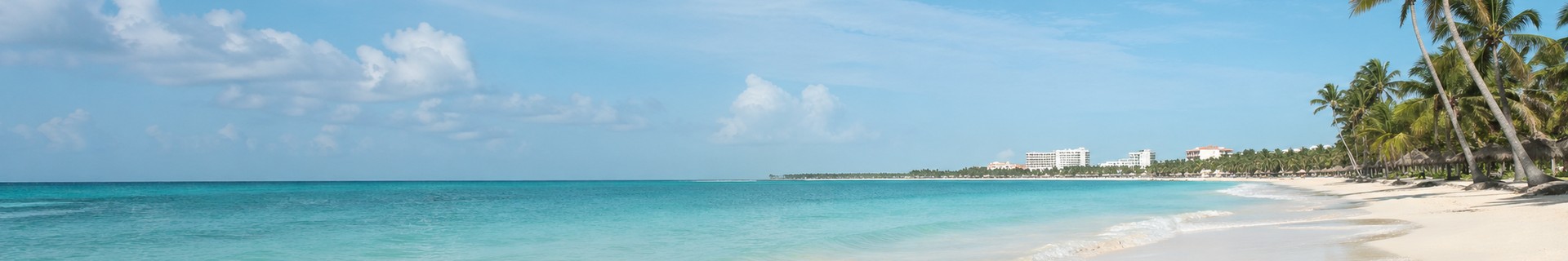 Caribbean beach scene for a Punta Cana versus Cancun comparison
